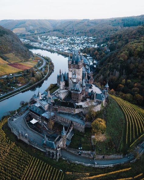 Beautiful Castles, Burj Khalifa, Germany Travel, Most Beautiful, Castle, Germany, Wallpapers, History, Photo And Video