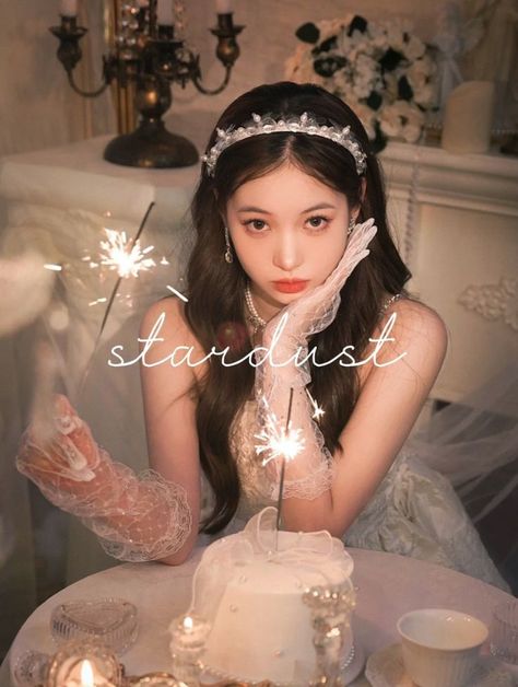 Pre Sweet 17 Photoshoot Ideas, Sweet 17 Photoshoot, Makeup Layout, Ethereal Photography, Bday Photoshoot, Purple Cakes Birthday, Seventeenth Birthday, Rosé Ig, Graduation Party Cake