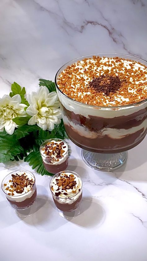 Score Bar Trifle, Skor Bar Trifle, Skor Trifle Recipe, Skor Bar Cake, Skor Recipes, Baileys Trifle Recipes, Skor Trifle, Skor Cake, Trifle Recipes Chocolate