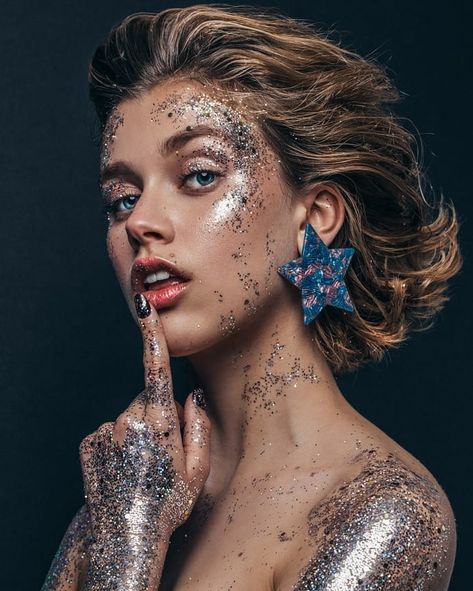 JOSEPH D. TRAN on Instagram: “Made it into my favorite fashion magazine! Checked off the box ✔️ ___________________ Editorial | "Glitter Me Pretty!" Magazine |…” Glitter Photo Shoots, Art Meaning, Magazines Fashion, Glitter Photography, Creative Photoshoot Ideas, Photographie Portrait Inspiration, Glitter Photo, Glam And Glitter, Fashion Magazines