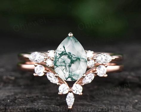 Pear Moss, White Diamond Engagement Ring, Traditional Engagement, Pretty Engagement Rings, Agate Wedding, Moissanite Ring Set, Moss Agate Engagement Ring, Cute Engagement Rings, Future Engagement Rings