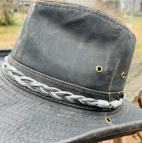 Horse Hair Hat Band Diy, Horse Hair Hat Band, Hair Keepsake, Horse Hair Jewelry, Hair Hat, Horse Tail, Hat Bands, Tail Hair, Leather Making