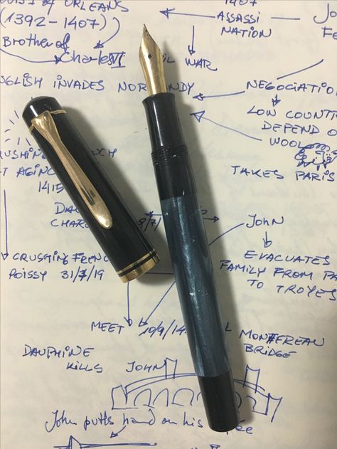 Pelikan M200 vintage, before 1997. Used in wonderful condition. M nib, blue marbled barrel. High quality, beautiful pen. Maybe not for big hands. Fountain Pen Aesthetic Vintage, Tool Aesthetic, Moleskine Diary, Big Hands, Stationery Obsession, Commonplace Book, Pen Collection, Writing Accessories, Beautiful Pen