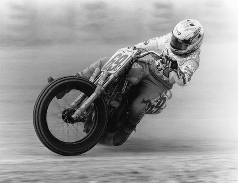 Nicky Hayden Enduro Vintage, Flat Track Racing, Soichiro Honda, Nicky Hayden, Flat Track Motorcycle, Riding A Motorcycle, Bobber Custom, Motorcycle Racers, Moto Cafe