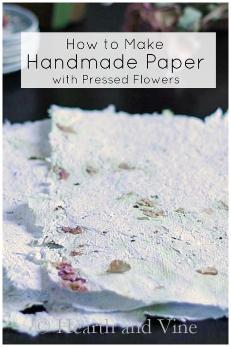 Learn how to make handmade paper at home and how to embellish it with pressed flowers from the garden. Handmade Paper With Flowers, How To Make Paint From Flowers, Homemade Paper How To Make, How To Make Paper At Home, Paper With Dried Flowers, Botanical Crafts, Heritage School, Handmade Paper Gifts, Paper Making Process