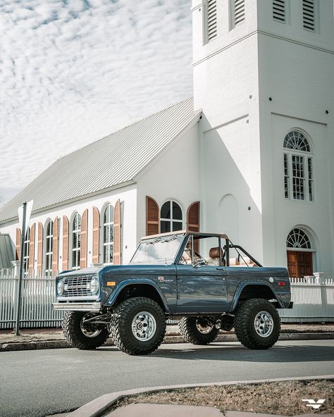 Old Bronco Aesthetic, Old Ford Bronco Vintage, Old Bronco Ford, Vintage Bronco Ford, 68 Bronco, Ford Bronco Old, Ford Bronco Aesthetic, Early Ford Bronco, Vintage Ford Bronco