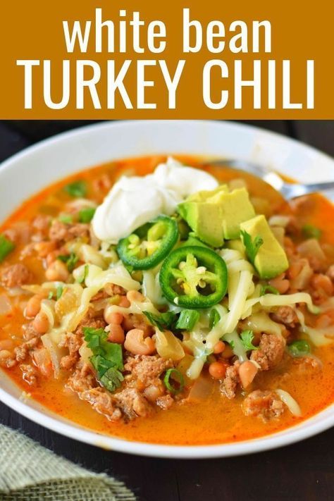 White Bean Turkey Chili Recipe, White Turkey Chili, Chili White, White Bean Turkey Chili, Healthy Chili Recipe Turkey, Turkey Chili Crockpot, Turkey Chili Healthy, Turkey Chili Recipe, White Bean Chili