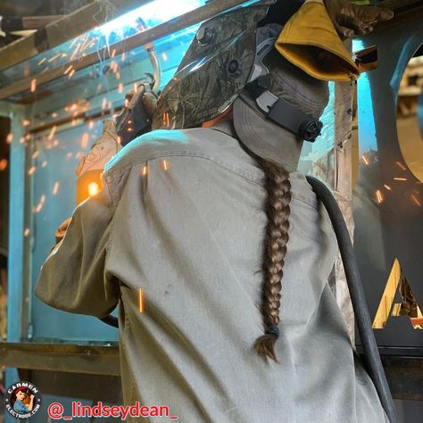 @_lindseydean_, "Welding up a sleek new roadside sign for a sleek new winery opening up on Seneca Lake! Excited to taste some fine wines at @scoutvineyards! you should too 🍷🥂" #scoutvineyards #senecalakewinetrail #fingerlakeswine #welding #welder #craftswoman #womenwelders #carmenelectrode #girlpower Welding Aesthetic Girl, Female Welder Aesthetic, Welder Aesthetic, Welding Aesthetic, Cowpoke Aesthetic, Woman Welder, Women In Trades, Female Welder, Welding Women