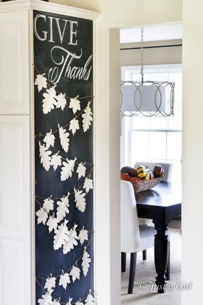 Thankful Leaves, November Party, Thanksgiving Garland, Thanksgiving Leaves, Gratitude Board, Easy Thanksgiving Crafts, Thankful Tree, Book Displays, Class Decor