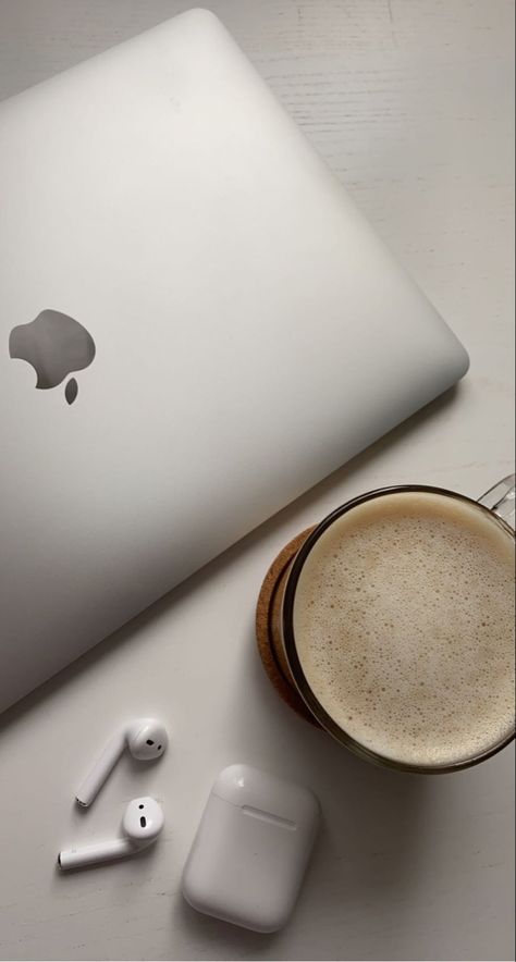 Macbook And Coffee Aesthetic, Cream Aesthetic, Aesthetic Coffee, Images Esthétiques, Beige Aesthetic, Foto Ideas Instagram, Branding Photoshoot, A Cup Of Coffee, Brown Aesthetic