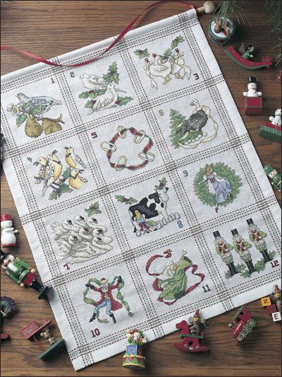 12 Days Of Xmas, Unique Cross Stitch, Sewing Crochet, Christmas Embroidery Patterns, Cross Stitch Christmas, Christmas Wall Hangings, Winter Cross Stitch, Cross Stitch Christmas Ornaments, Christmas Knitting Patterns