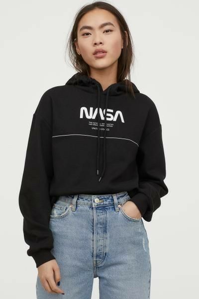 Black Overalls Outfit, Hoddies Outfits, Boxy Hoodie, Trendy Hoodies, Black Holes, Dubai Abu Dhabi, Hooded Top, Sweatshirt Fabric, Cute Comfy Outfits