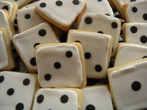 dice Sugar cookies | susie | Flickr Bunco Food, Bunco Themes, Casino Birthday Party, Bunco Game, Casino Birthday, Casino Night Food, Bunco Party, Casino Party Decorations, Vegas Party