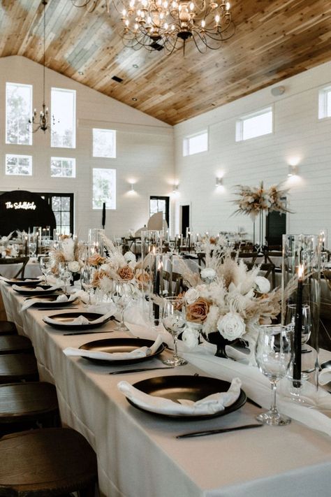 Black White And Brown Wedding Decor, Black And Champagne Wedding Table Decor, White Tan And Black Wedding, Black White And Amber Wedding, Black Table Linens Wedding Boho, Black Farmhouse Wedding, Black White And Champagne Wedding Reception, Black White Rust Wedding, Black And White Modern Boho Wedding