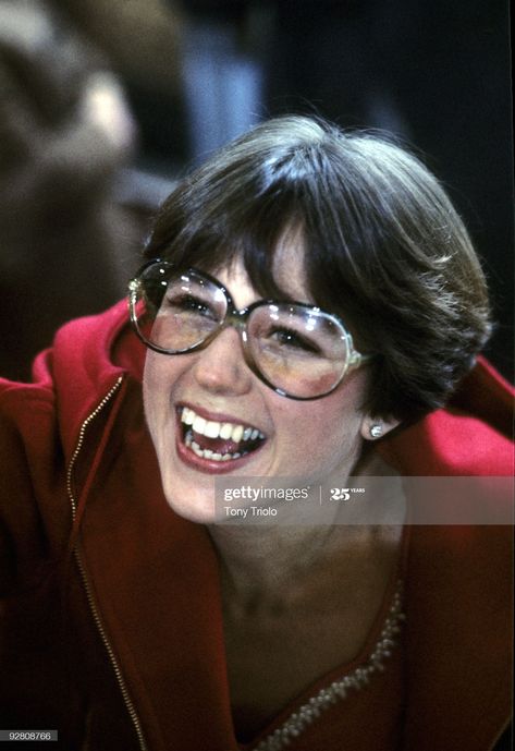 News Photo : Closeup of USA Dorothy Hamill at Olympic... 70s Short Hairstyles, Dorothy Hamill Haircut, Short Wedge Hairstyles, Ship Dynamic, Dorothy Hamill, Tv Moms, Wedge Haircut, Wedge Hairstyles, Innsbruck Austria