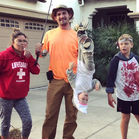 Shark Family Costume, Fisherman Costume, Lifeguard Costume, Shark Halloween Costume, Family Costumes Diy, Family Themed Halloween Costumes, Newborn Costume, Newborn Halloween Costumes, Themed Halloween Costumes