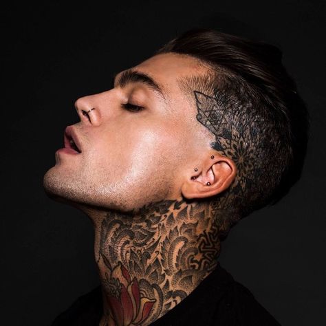 Sephen James's Neck Tattoo Dotwork Male Neck, Man With Tattoos, Stephen James Model, Best Neck Tattoos, See Tattoo, Neck Tattoo For Guys, Stephen James, Neck Tattoos, Famous Men