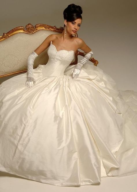 Taffeta Wedding Dress, Wedding Dresses Taffeta, Beautiful Wedding Gowns, Dream Wedding Ideas Dresses, A Wedding Dress, Ivory Wedding Dress, Princess Wedding Dresses, Tulle Wedding Dress, Gorgeous Gowns