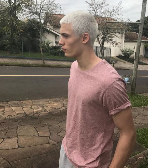 4,512 Me gusta, 48 comentarios - João (@joaoknorr) en Instagram Types Of Fade Haircut, Men Hair Color, Corte De Cabelo Masculino, Pink Men, Buzz Cut, Fade Haircut, Hair Designs, Haircuts For Men, Hair Goals