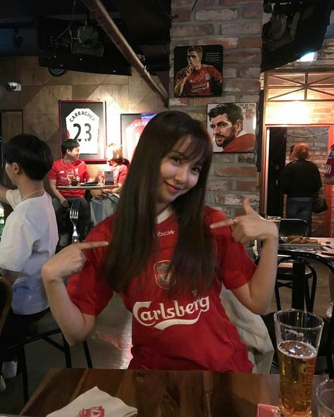 Liverpool Girl, Liverpool Girls, Liverpool Fans, Best Football Team, Liverpool Fc, Football Team, Korean Girl, Liverpool, Girl Group