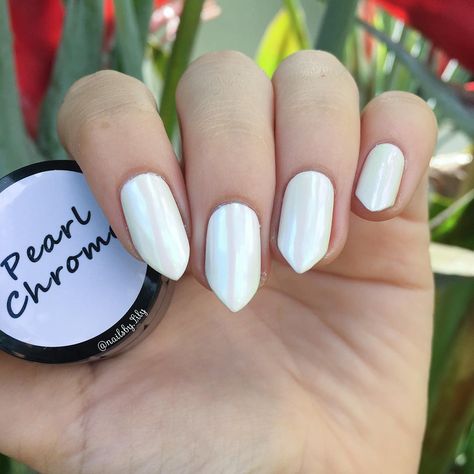 pinterest @softcoffee Pearl Chrome, Pearl Look, Nails Chrome, Nails 2018, Best Nails, Mirror Nails, Chrome Powder, Super Nails, Dip Powder Nails