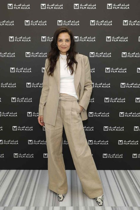 Panel Event, Luxurious Outfits, Katie Holmes Style, Black Tube Top, Beige Suits, Black Tube, Style 2023, Sequin Shirt, Work Trousers