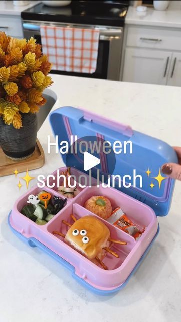 Elaina Zinke on Instagram: "A spooky easy school lunch idea! Comment LUNCH to get links to what I used! 🕷️🔮🎃

**Also linked in my Amazon Storefront (in my bio) under “Back to School” 

#halloweenlunch #halloweenfood #spookyfood #schoollunchideas #schoollunchideas #holidaylunch #halloweenschoollunch" Christmas School Lunch, Halloween School Lunch, Halloween Kids Lunch, Halloween Lunch Ideas, Music Orchestra, Spooky Music, October School, Holiday Lunch, Halloween Lunch