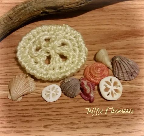 SandDollarAppliqueMain~TriflesNTreasures ༺✿ƬⱤღ✿༻ Crochet Sand Dollar, Crochet Seashell Applique, Snowflake Applique, Crochet Mandala Pattern, Baby Afghan Crochet, Form Crochet, Freeform Crochet, Applique Pattern, Crochet Mandala