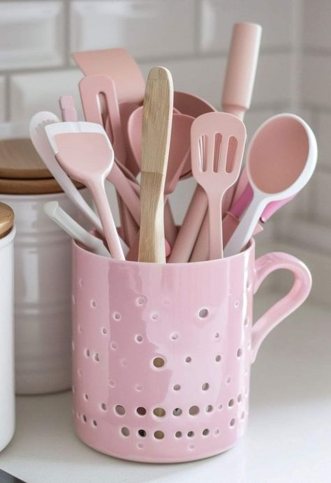 Girly Kitchen Ideas, Pink Kitchen Utensils, Pink Toaster, Pink Kitchen Appliances, Girly Kitchen, Pink Kitchen Ideas, White Kitchen Accessories, Apartment Layouts, Pink Apartment