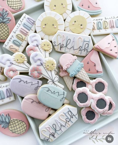 Summer Sugar Cookies, No Bake Sugar Cookies, Sugar Cookie Cakes, Cookies Theme, Cookie Decorating Party, Sugar Cookie Royal Icing, Paint Cookies, Sugar Cookie Icing, Ice Cream Theme