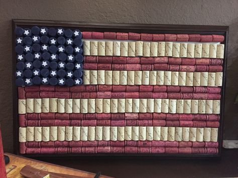 US cork flag Wine Bottle Project, Cork Crafts Christmas, Kitchen Ideas Decoration, Kitchen Ideas Farmhouse, Wine Cork Diy Crafts, Wine Cork Projects, Wine Cork Ornaments, Cork Crafts Diy, Wine Cork Diy