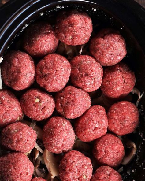 Sweet Baby Rays, Meatball Stroganoff, Slow Cooker Meat, Slow Cooker Kitchen, Raw Beef, How To Make Meatballs, Grape Jam, How To Cook Meatballs, Crock Pot Meatballs