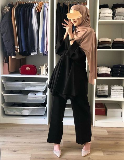 Styles Hijab, Kondangan Outfit, Hijab Fashion Summer, Wide Leg Pants Outfit, Stile Hijab, Outfits Hijab, Simple Hijab, Street Hijab Fashion, Modern Hijab Fashion