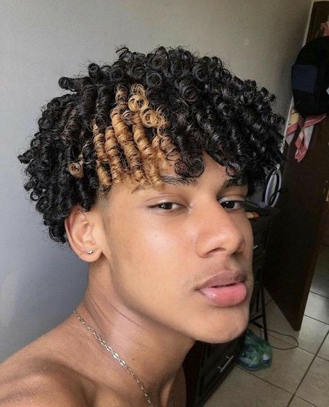 Curly Hair Dye Men, Curly Dyed Hair Men, Black Male Curly Hairstyles, Dyed Curly Hair Men, Afro Hair Dye, Long Curly Hair Men, Hair Twists Black, Curly Afro Hair, Warm Brown Hair