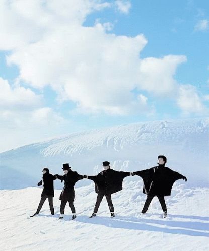 The Beatles Snow GIF - TheBeatles Snow - Discover & Share GIFs Beatles Movie, The Beatles Help, Beatles Love, Beatles Photos, Beatles Fans, Beatles John, Musica Rock, The Fab Four, Yellow Submarine