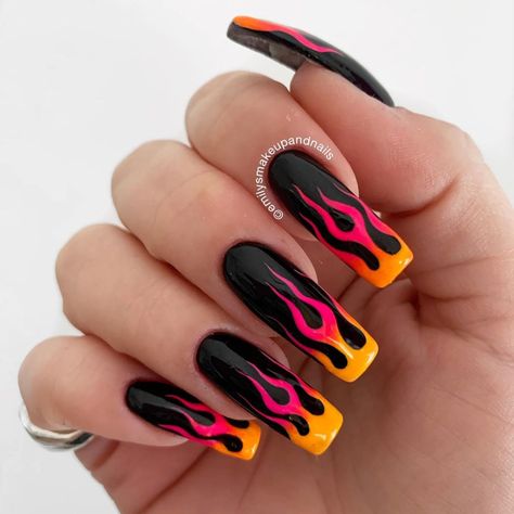 Flame Nails, Flame Nail Art, Red Flames, Neon Nails, Dipped Nails, Nailed It, Heart Nails, Fire Nails, Nail Art Summer