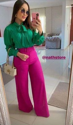 Pink Trousers Outfit, Pink Pants Outfit, Pants Outfit Work, Wide Leg Pants Outfit, Color Blocking Outfits, Stylish Work Attire, Outfit Mujer, Elegante Casual, Stylish Work Outfits