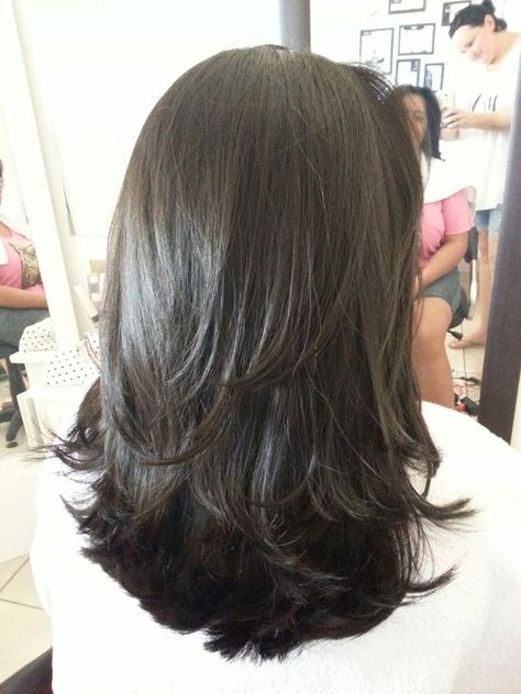 Long Layered Haircuts Straight, Pretty Layers, Straight Hair Cuts, Trendy Hairstyle, Haircut Inspiration, Pinterest Hair, Haircuts For Medium Hair, Haircuts Straight Hair, Penteado Cabelo Curto