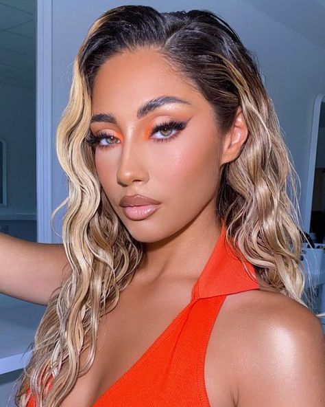 Soft Glam Orange Makeup, Orange Prom Dress Makeup, Coral Wedding Makeup, Makeup Looks For Orange Dress, Prom Makeup Orange, Orange Glam Makeup, Orange Prom Makeup, Full Glam Makeup Looks Glitter, Orange Dress Makeup Ideas