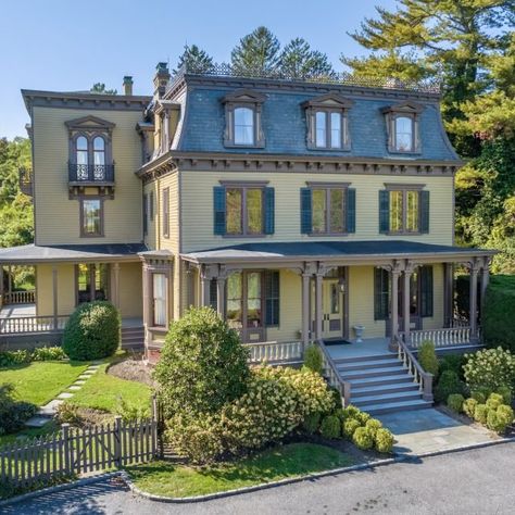 A historic Second Empire-style mansion on Long Island asks $2.8M | 6sqft Second Empire House Exterior, Second Empire Architecture, Second Empire House Plans, Second Empire House, Empire House, Empire Architecture, 18th Century House, Grass Roof, Victorian Exterior