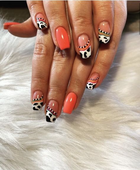 Rodeo Nail Designs, Highland Cow Nails Designs, Shania Nails, Highland Cow Nails, Fall Nails Western, Nail Ideas Western, Farm Nails, Western Fall Nails, Western Nail Designs