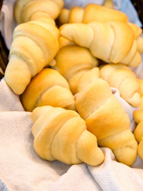 Butterhorns - Wyse Guide Butterhorn Rolls Recipe, Thanksgiving Rolls Recipes, Butterhorns Recipe, Butter Horns, Wyse Guide, Homemade Dinner Rolls, Homemade Dinner, Recipe For Mom, Bread Rolls