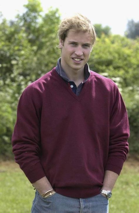 Prince William Hair, William Prince Of Wales, Principe William, Home Farm, Baby Prince, Diana Fashion, Prince Williams, Super Rich Kids, Young Prince