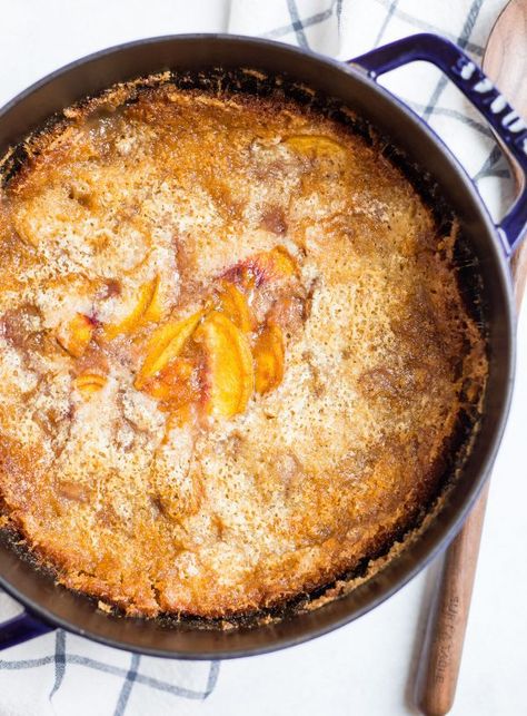 Peach Cobbler Dutch Oven, Best Dutch Oven Recipes, Peach Cobbler Recipe With Cake Mix, Oven Peach Cobbler, Dutch Oven Cobbler, Cake Mix Peach Cobbler, Dutch Oven Peach Cobbler, Dutch Oven Desserts, Peach Cobbler Cake