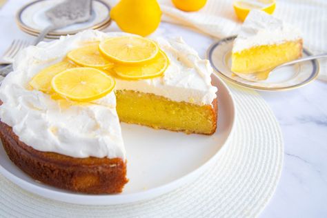 Bergamot Orange Olive Oil Cake Easy Lemon Cake Recipe, Chocolate Rugelach, Orange Olive Oil Cake, Lemon Cake Easy, Graduation Desserts, Lemon Layer Cakes, Quick Cake, Mango Cake, Bergamot Orange