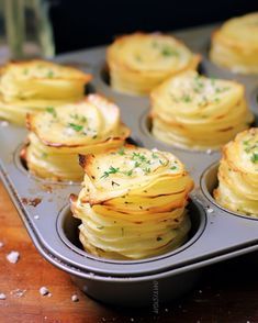 Recept Sandwiches, Parmesan Potato Stacks, Buttery Potatoes, Potato Stacks, Parmesan Potatoes, Thanksgiving Menu Ideas, Potato Recipes Side Dishes, Potato Sides, Recipes Side Dishes