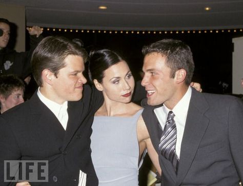 love this of matt minnie and ben at the 1997 LA premiere of Good Will Hunting Matt Damon Ben Affleck, Press Junket, Classic Pictures, Minnie Driver, Good Will Hunting, Celebrity Families, Movie Memes, Matt Damon, Great Films