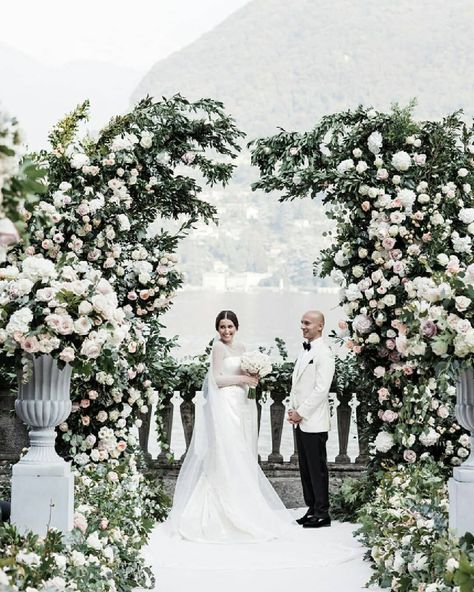 Style Me Pretty on Instagram: “Friends, be prepared for the most EPIC Lake Como wedding you've ever seen!! From the custom logo combining the couple's names and the 7,000…” Concrete Wedding, Botanical Garden Wedding Invitations, Wedding Couple Pictures, Wedding Themes Summer, The Wedding Planner, Como Wedding, Extravagant Wedding, Lake Como Wedding, Wedding Plan