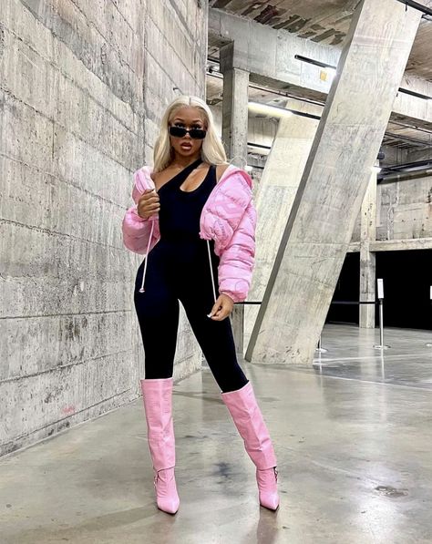 Pink High Boots Outfit, Black And Pink Winter Outfit, Pink Jumpsuit Outfit, Pink Boots Outfit Black Women, Pink Inspired Outfits, Baddie Pink Outfits, Baddie Birthday Outfit Winter, Pink Boots Thigh High, Thigh High Pink Boots