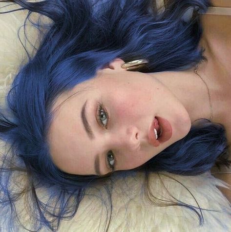 Blue Haired Girl Aesthetic, Blue Hair Pale Skin, Girl With Dark Blue Hair, Pretty Faceclaims, Blue Hair Cosplay, Siren Hair, Denim Blue Hair, Girl With Blue Hair, Blue Hair Aesthetic